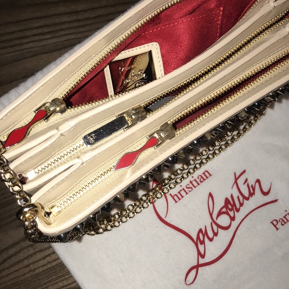 ⛔️SOLD⛔️ $885 Christian Louboutin Bag - Picture 7 of 8